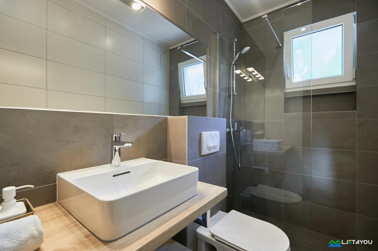 Mljet 4 You - Seafront Apartment Sobra Exteriör bild
